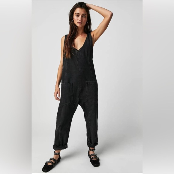 WE THE FREE Sz L Harem Style Washed Out Black 100% Cotton Overalls NEW WITH TAG - Picture 1 of 15